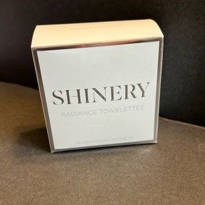 Shinery radiance towelettes